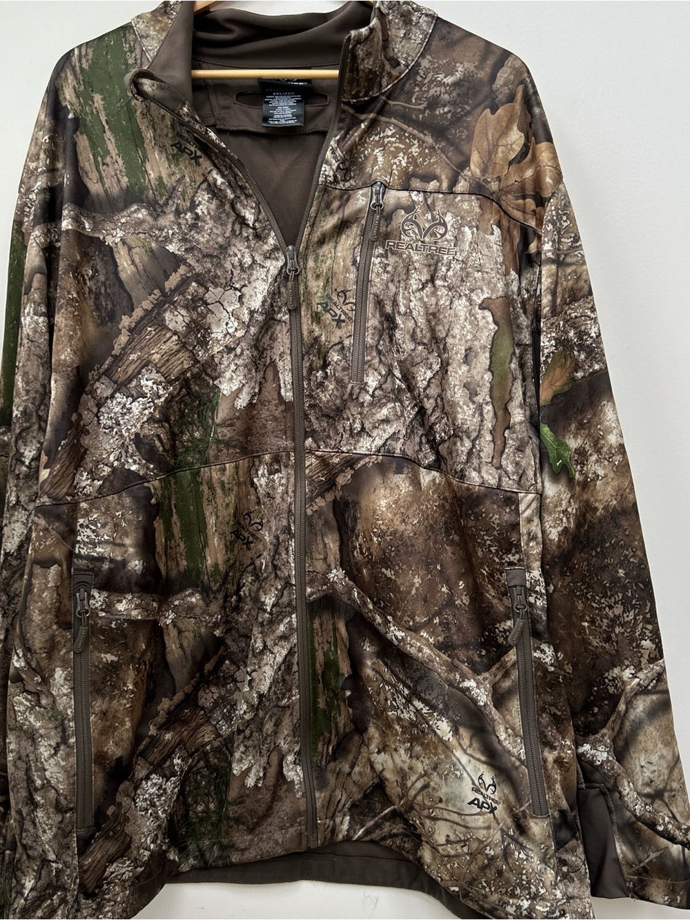 Realtree camo softshell jacket hunting outdoors full zip 2XL

Realtree softshe